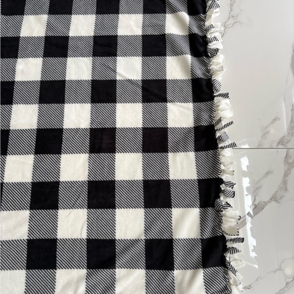 Black and White Checkered handmade Throw tie Blanket - Picture 2 of 5